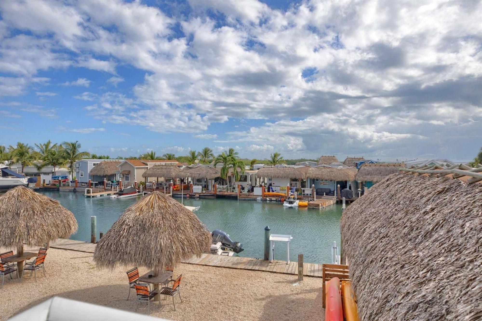 Waterfront Studio 2, Couples Oasis, Kayaks, Pool Jewfish Exterior photo